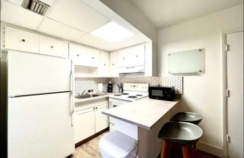 Miami International Airport 1 - Photo 8