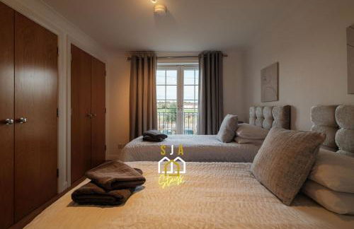 Mackie Residence - SJA Stays - 3 Bed Apartment with parking - Foto 52