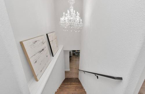 Houston's Downtown Bloom House - Spacious Floral Escape for Groups - Foto 28