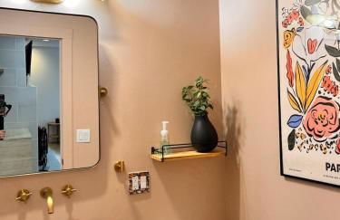 Luxury Woodstock Retreat Hot tub heated pool - Foto 35