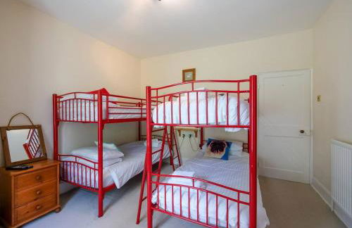 18th-Century Farmhouse with Countryside Views - Foto 55