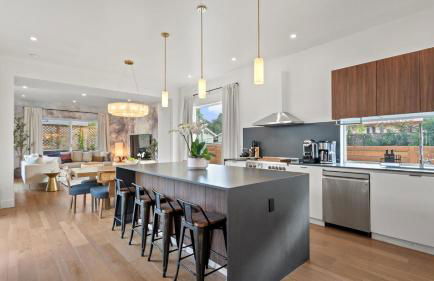 Brand New Low-Allergen Retreat with Hot Tub - Foto 19