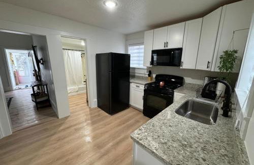 Charming fully remodeled House - Photo 14