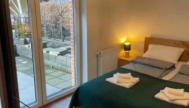 Apartament z dużym tarasem - najbliżej PreZero - Foto 5, towels, wardrobe