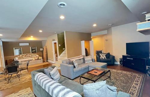 Woodshores Retreat - cozy retreat, hot tub, Lk MI - Photo 23