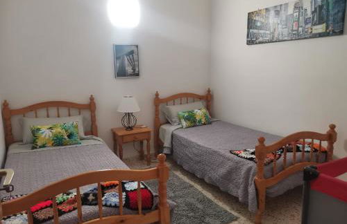 CHALET CON JACUZZI CLIMATIZADO, BARBACOA Y CERCA DE LA PLAYA - Foto 12