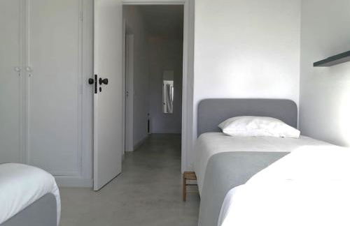 Airy 3br, AC, Garden, 2min Strip, 8min Oura Beach - Foto 40