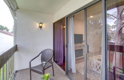 Chic Montgomery Condo with Balcony and Pool Access! - Foto 18
