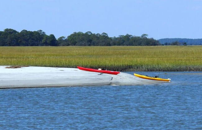 5bd, 3Ba Home Sleeps 14 Comfortably, Close to the Beach and Club Amenities - Photo 25