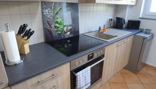 Bliss Place - 1R Premium Apartment - Kingsize Bett, Smart TV, Küche, Balkon, Waschkeller - Foto 3, stove, dishwasher, pet friendly