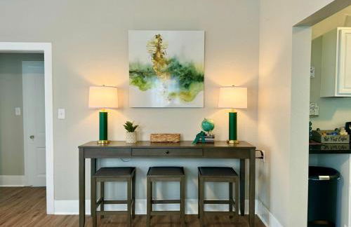 Bright & Airy 2BR 1BA Home Near The Riverfront - Foto 7