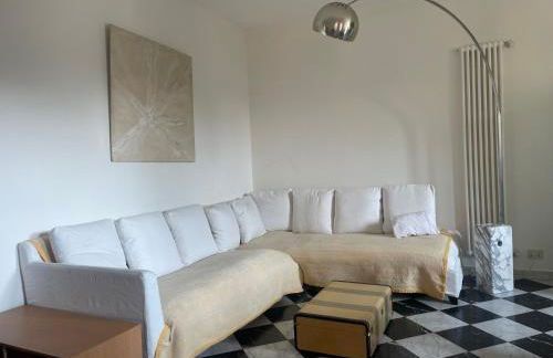 Quiet luminous Flat historical city center fast Wi-Fi - Foto 2