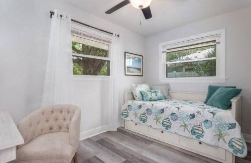 Annie's Escape - 5 mins to Downtown - HotTub - Foto 16