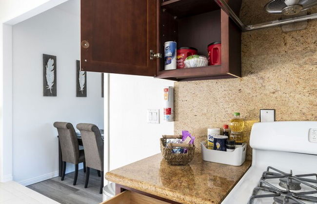 Elegant Retreat Modern Comforts Prime Location - Foto 20