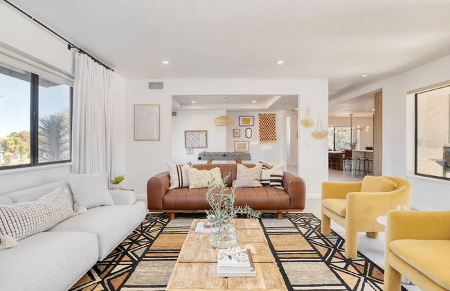 Lava Rocks by Avantstay Gorgeous Desert Haven w Pool Hot Tub Fire Pit Ping Pong - Foto 2