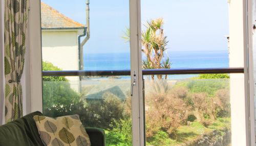 STYLISH, BEACHSIDE apartment, sea views - Foto 3