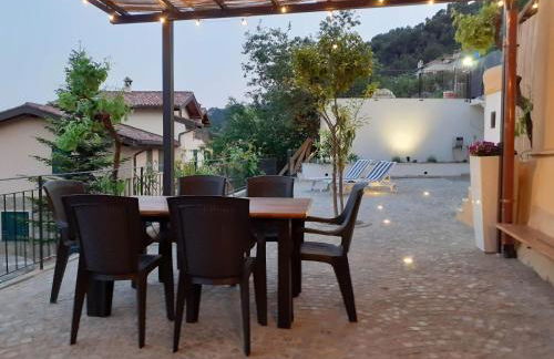 Chic Coastal Hill Escape - Photo 44