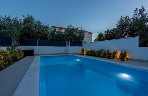 House Oliva with private pool and large garden - Photo 10