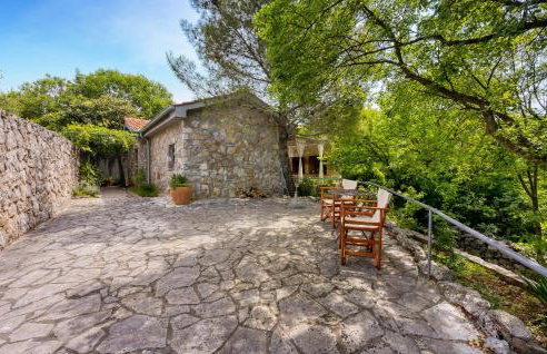 2 Bedroom Pet Friendly Home In Malinska - Photo 18