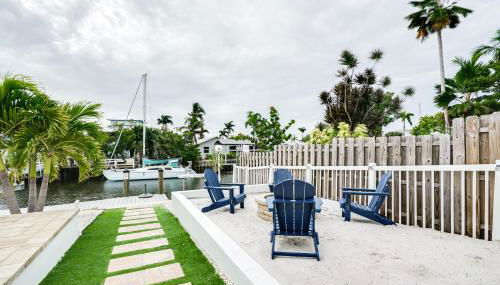 Updated St James City Home on Canal with Pool and Dock - Foto 3