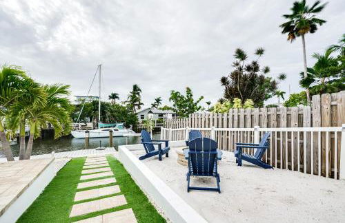 Updated St James City Home on Canal with Pool and Dock - Foto 3