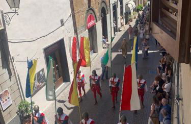 Orvieto: Spacious 3BR 3BA apartment with balcony & patio - Photo 27