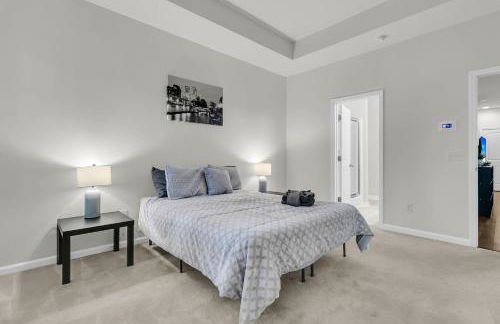 Quiet 3 Bedroom Escape in Ladson with 2 Car Garage - Foto 9