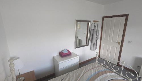 The Apartment at Chalk House - 3 Beds - 1 Cot - Foto 5, towels, wardrobe