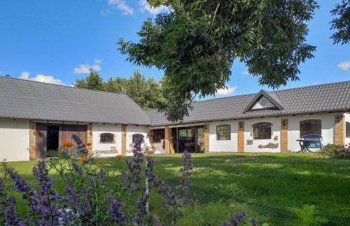 Stunning Apartment In Huta Gorna - Foto 1