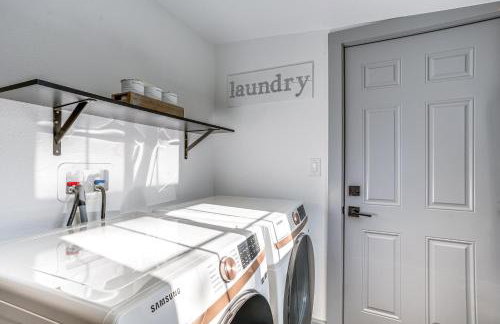 Relax Fireside Prescott Retreat with Hot Tub! - Foto 21