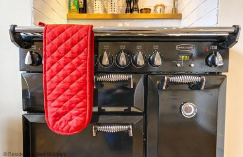 Coastguards Lantern - Photo 15