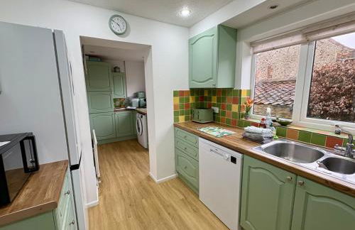 Halcyon House - Photo 3