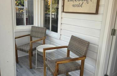 Charming fully remodeled House - Photo 10