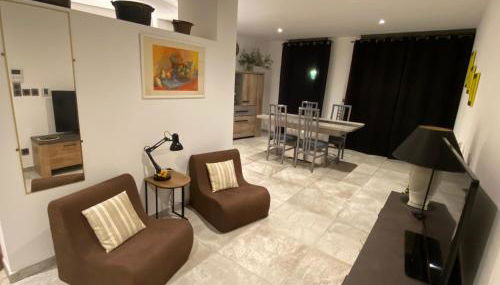 T3 au pied des Tours du Château - Foto 4