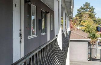 Spacious, Soaring Ceilings, Near Downtown MV, GOOG - Photo 13