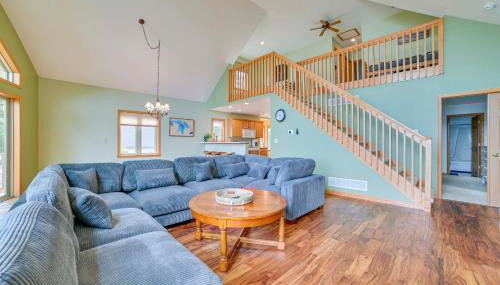 Waterfront Lake Huron Getaway with Private Beach! - Foto 5