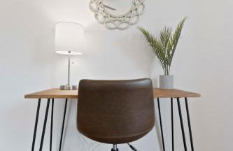 Large Fenced Yard near Midtown- Shamrock Stay - Foto 30