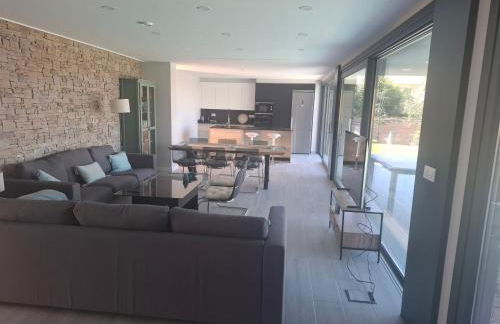 Chalet de lujo con piscina cercano a la playa - Foto 17