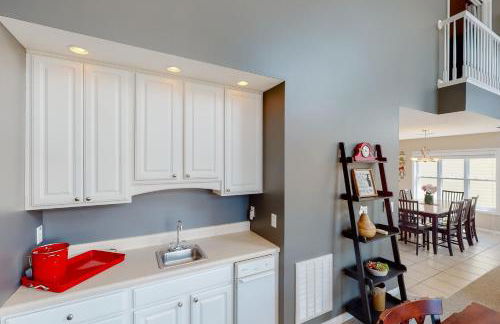 Family Lake Escape Sleeps 12 Shared Pool Dock - Foto 13