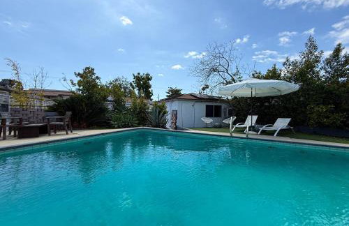 Charming Studio Oasis with Pool Near SoFi - MKLAD4 - Foto 2