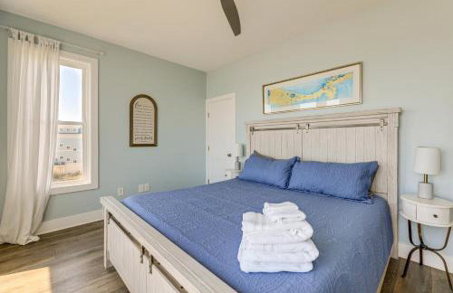 Beachfront Oasis w/ 2 Large Decks, BBQ & Views! - Foto 11