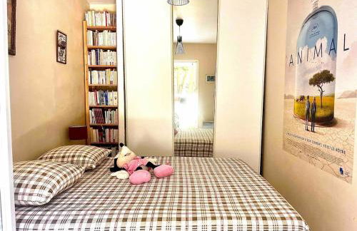 Two rooms and large terrace - Photo 9