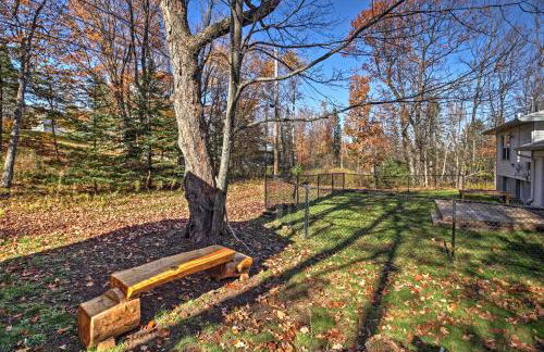 Quaint Duluth Hideaway with Private Fenced-In Yard! - Foto 23