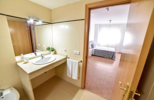 Amplio con Parking, Club y Piscina junto a Sevilla - Photo 15