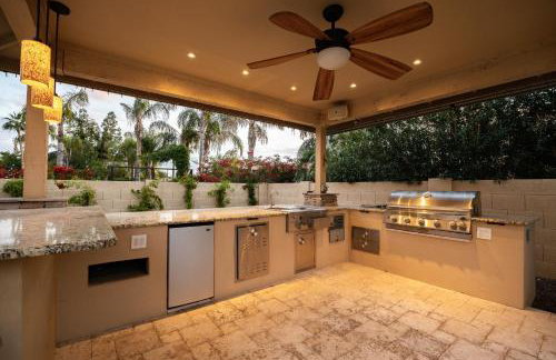 Arch Views Beautifully designed home with swimming pool table and more - Foto 33