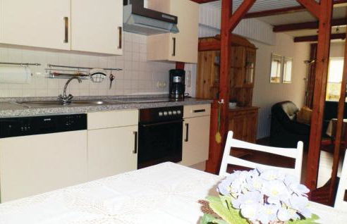 Gorgeous Apartment In Mühlhausen - Photo 5