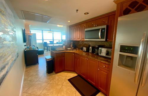 Castle Beach Resort Condo - Panoramic Large Penthouse or Deluxe 1 BR Direct Ocean View and beach access- Updated-Free parking- - Photo 20