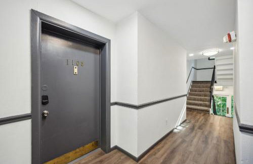 Pine Brook 1108 I Pool Gym I Free Parking ! - Foto 10