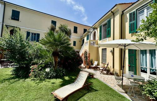 Villa Angelina Holiday Homes I Casa Limone I A pochi chilometri da Sanremo e il suo Festival I Giardino I Parcheggio privato - Photo 12