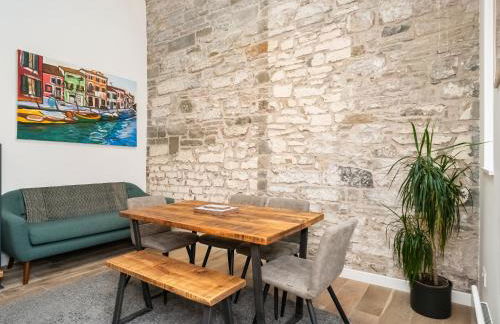 2BD Loft Style Apt - Edinburgh - Free Parking - Pass the Keys - Foto 61